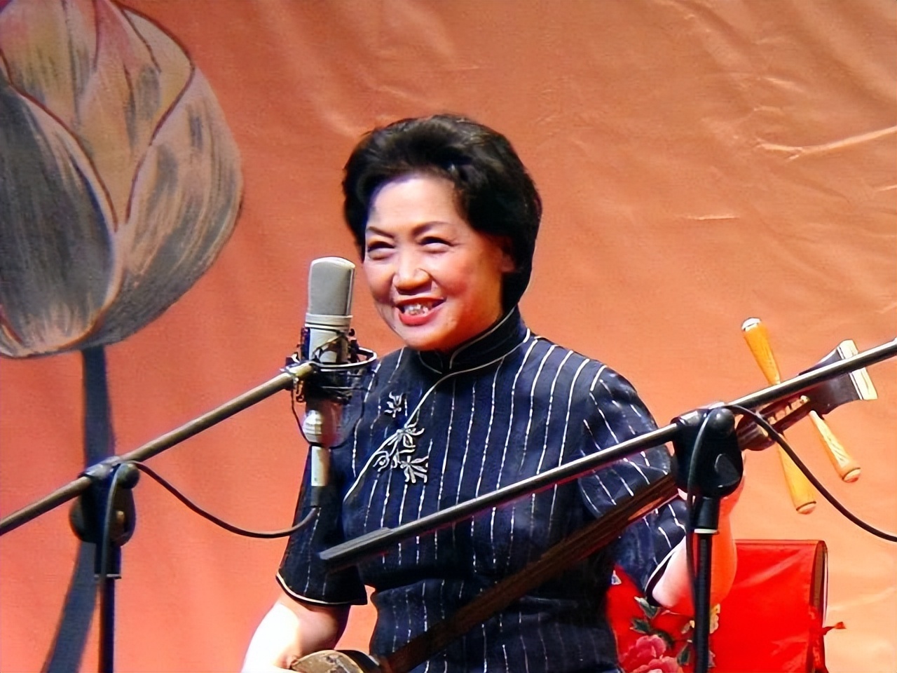 著名评弹表演艺术家余红仙逝世,享年 84岁,曾用一曲《蝶恋花》让评弹