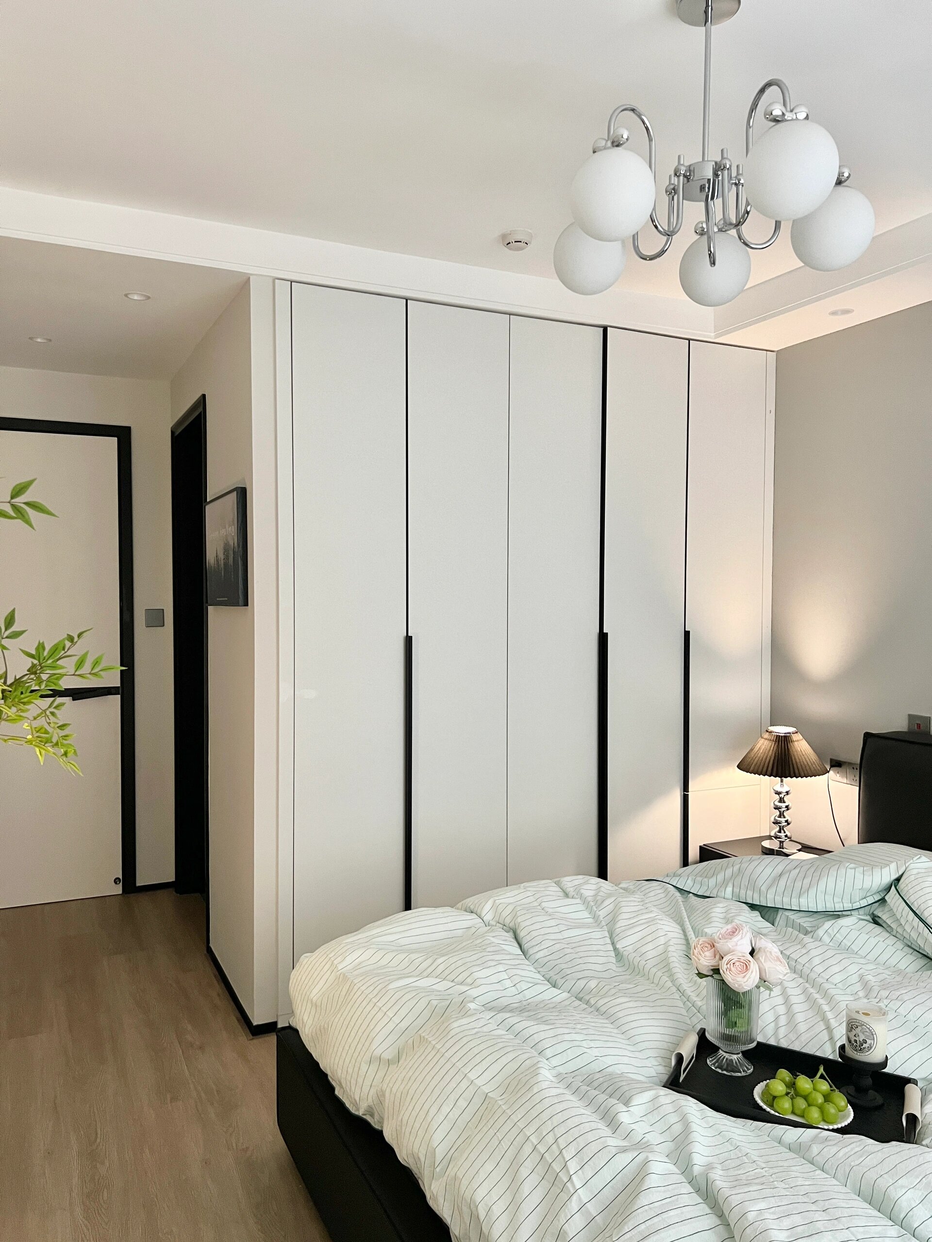 小卧室床尾放个梳妆台真的太香了!