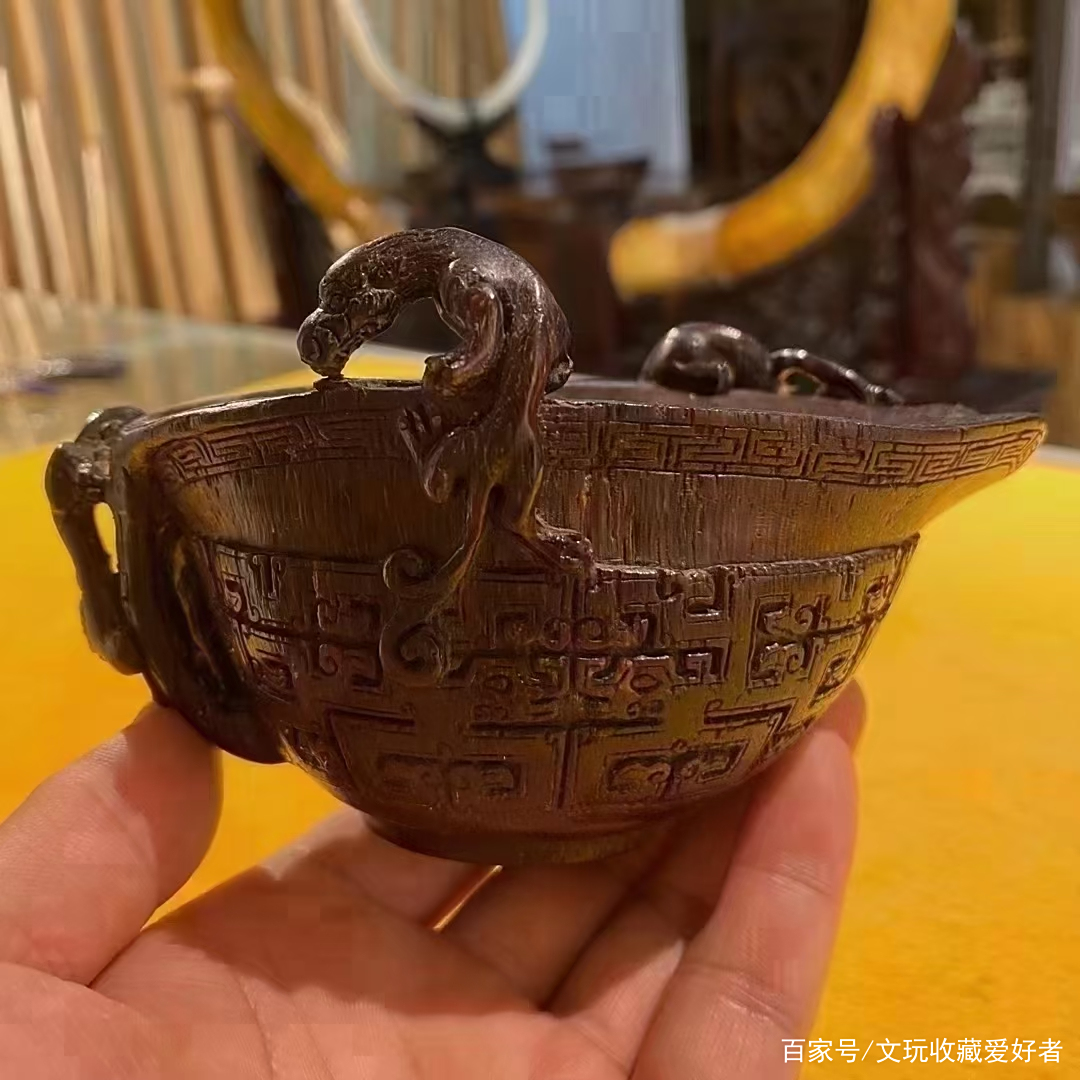 如何选好真假披毛犀角？披毛犀角多少一克？