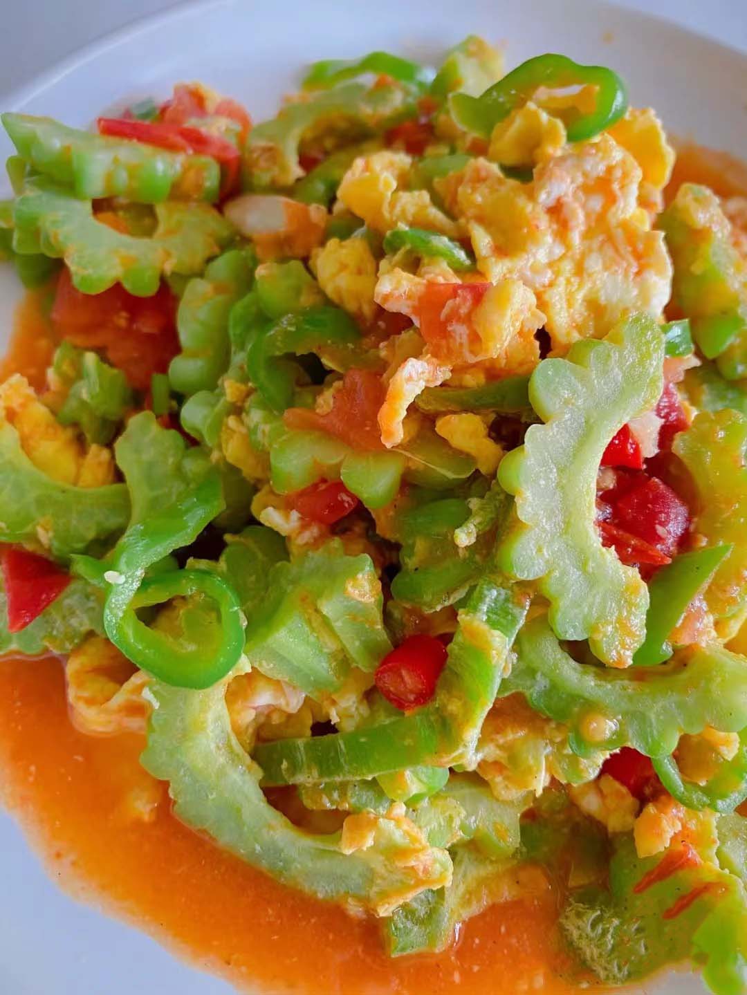 夏日必备——西红柿炒苦瓜