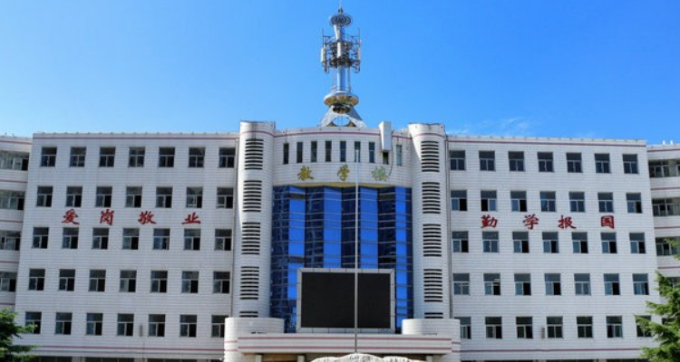 河北商贸学校是公办还是民办