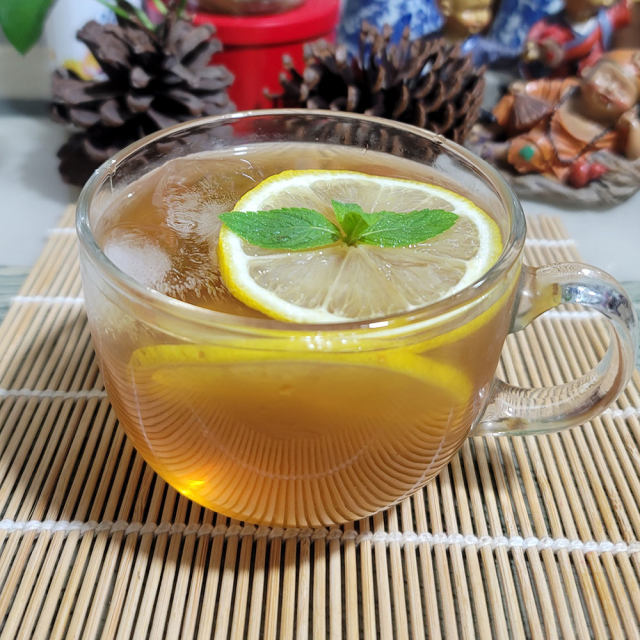 苹果柠檬冰红茶,冰凉清爽的一杯冻饮