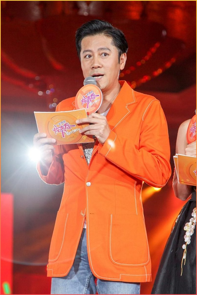 蔡国庆综艺狠批盛阳4分钟,19岁选手当场泪洒舞台