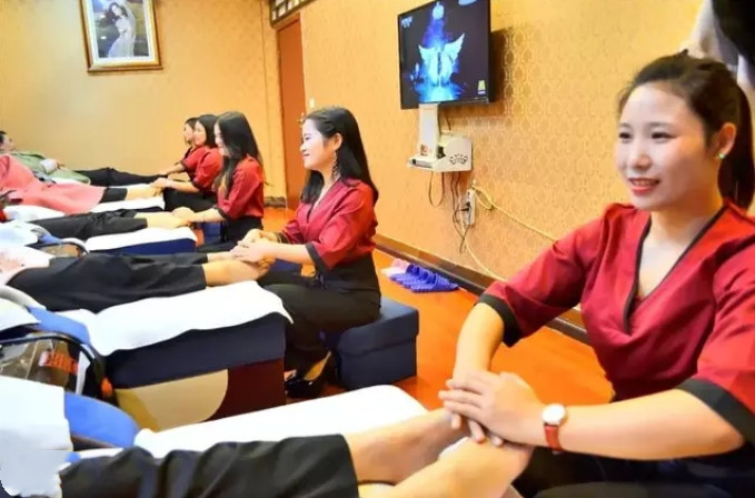 足浴技师哭诉:男友嫌弃我做技师丢人,又养不起我,我该怎么办?