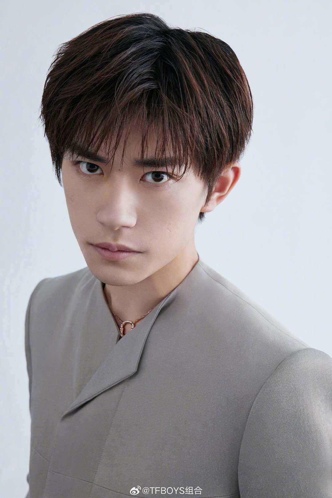 丨@tfboys组合 演唱会应援色写真 chapter-4释出