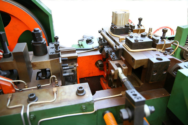 四模四冲冷镦机原理 -四模四冲冷镦机工作原理和螺栓工作原理