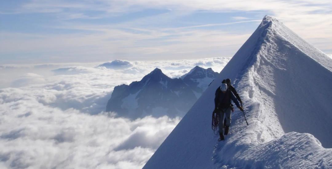 珠峰著名遇难者"绿靴子",20多年都无人将他搬下山,原因何在?