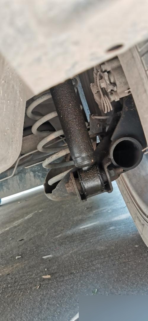 减震坏了轮胎会掉吗 汽车减震坏了轮胎有啥影响