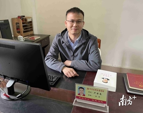 "书记来答卷"④|钟革辉:红领巾"小先生"加入社区治理