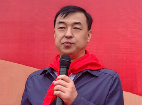 石榴花开别样红 强身健体向未来——青岛天山小学举行春季民族趣味