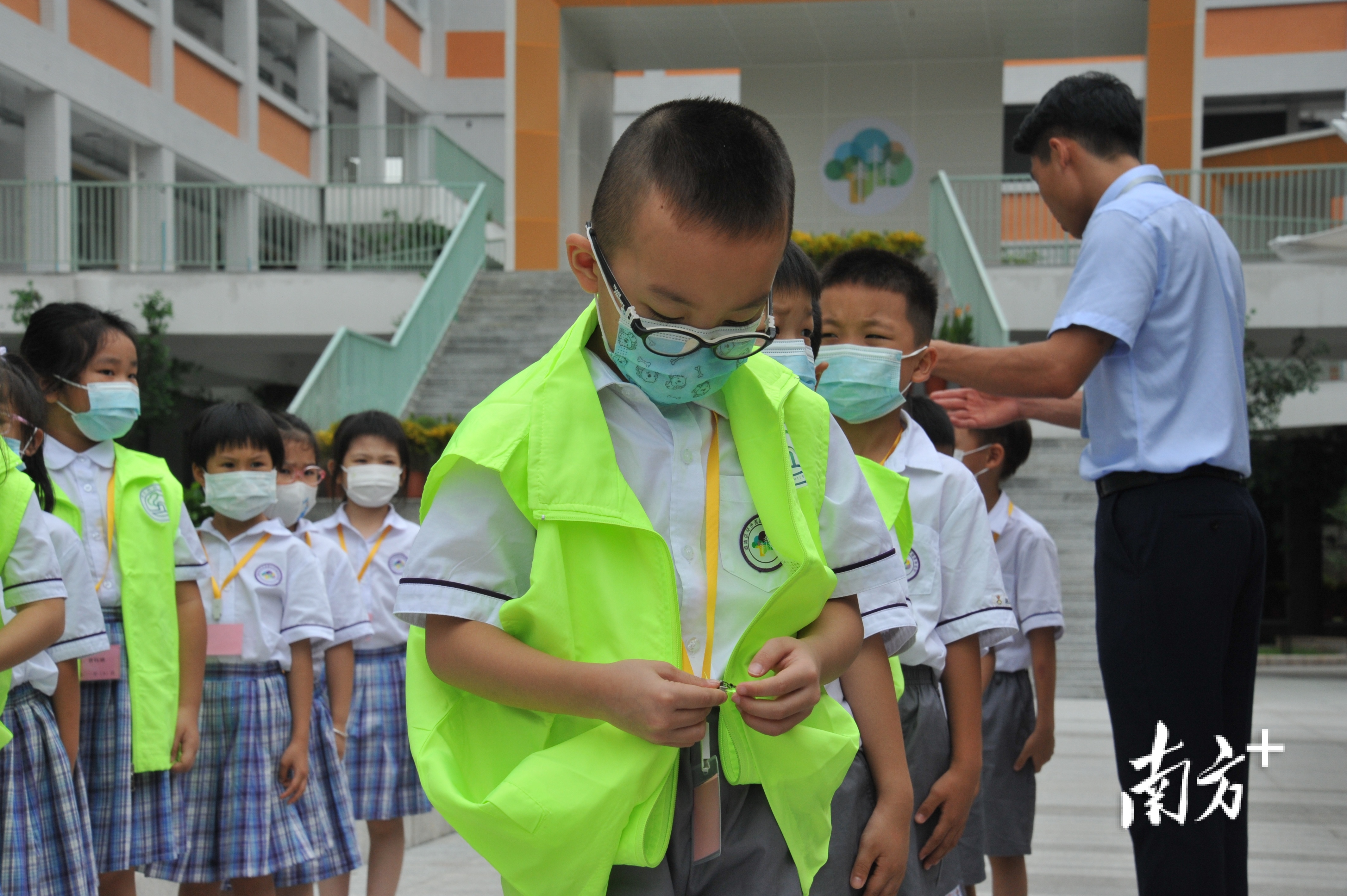 开学首日从"绿森林"出发,环市西路小学生态育人护"青苗"茁壮成长