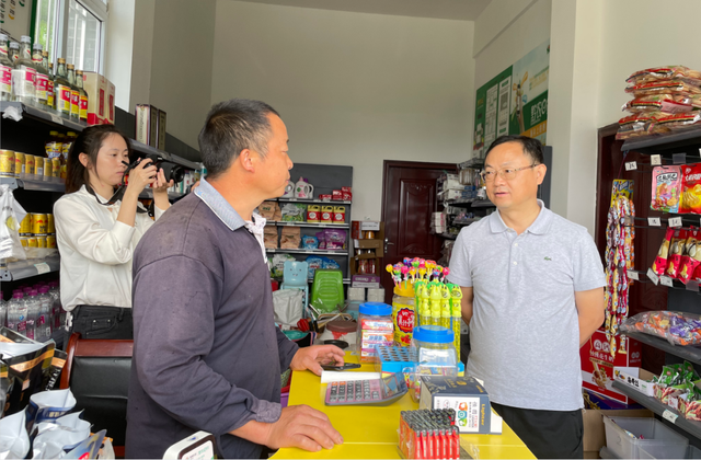 瓦标龙赴贵定调研乡村振兴工作