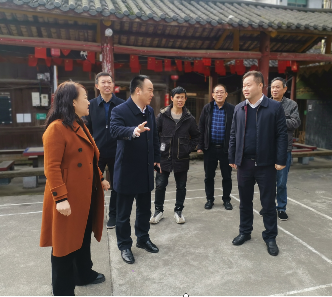 周贤到东坪镇调研指导工作