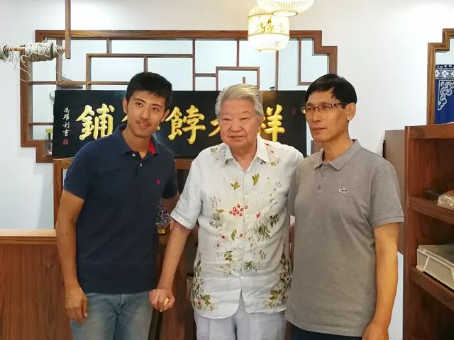 《舌尖3》里的百年老店,新出了鲜花饼,非遗古法手作