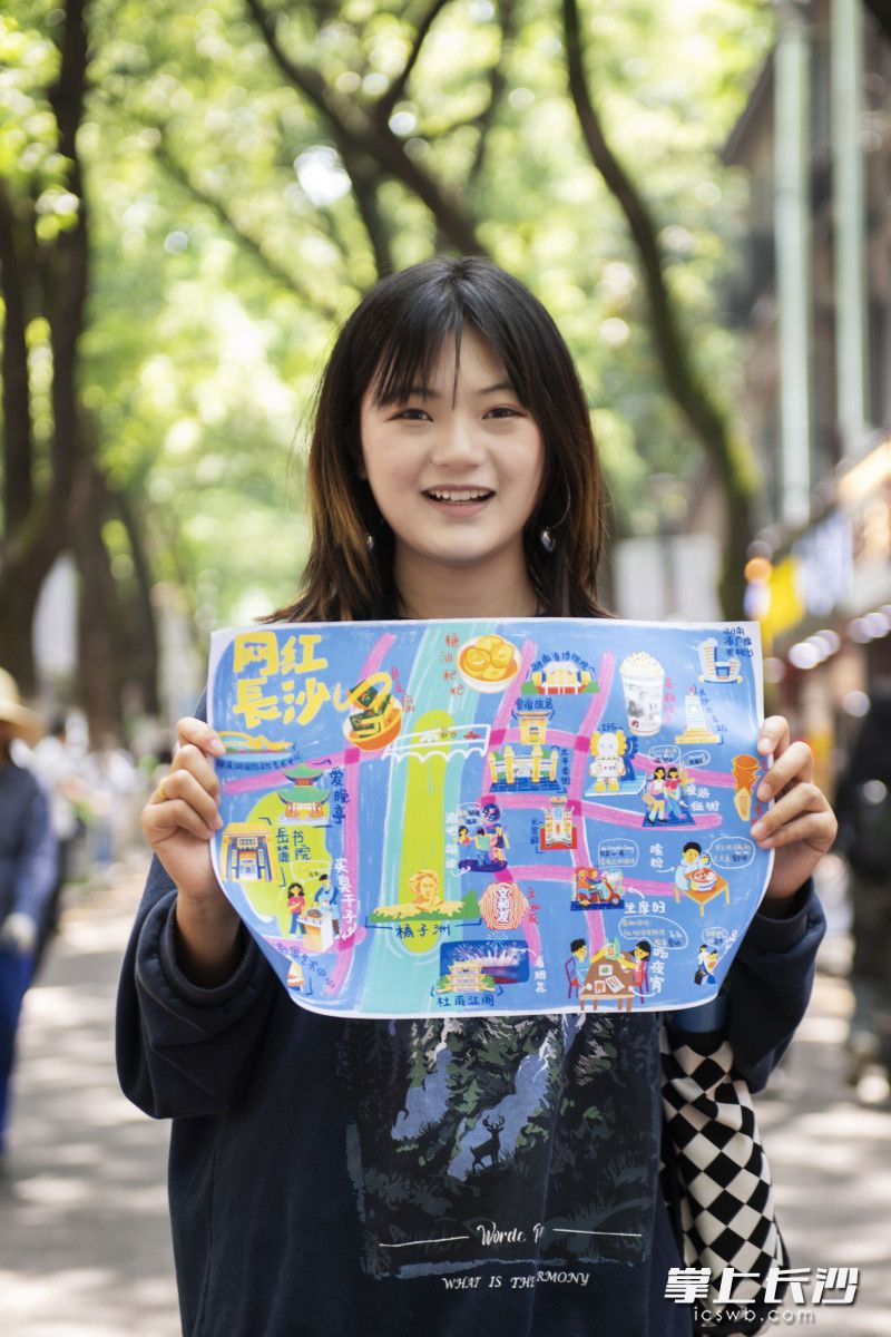 组图丨太惊艳!"妹坨"手绘长沙q版旅游攻略地图