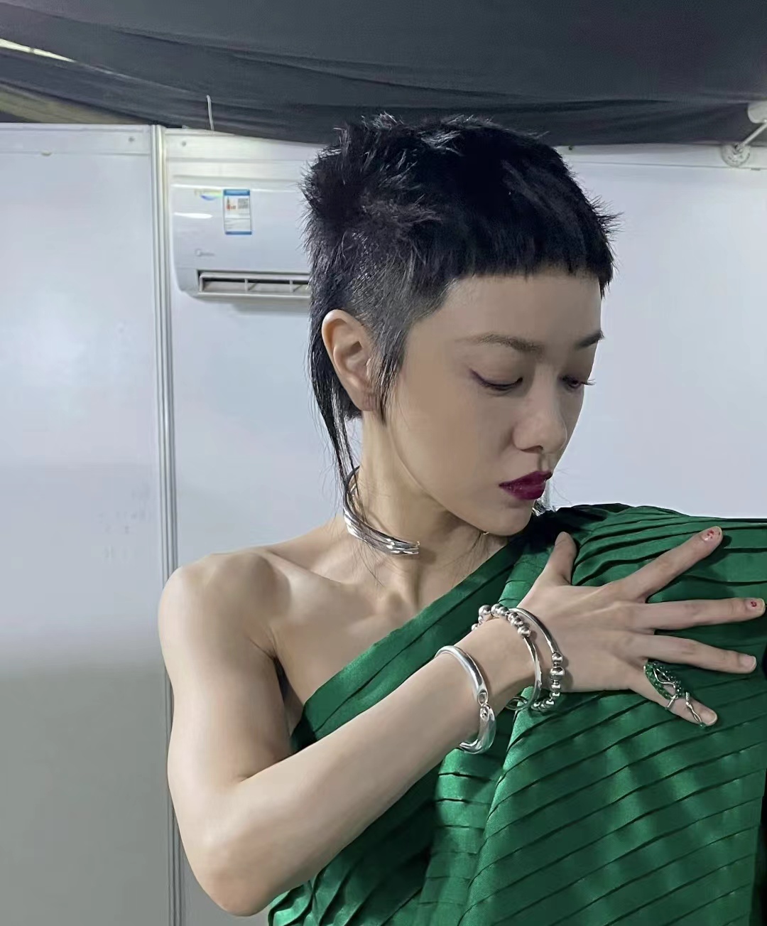 郭采洁乘风破浪有效健身肌肉显著直击心灵被访者变身探访者