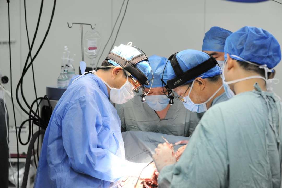 国内首例!心肺联合移植患者诞下健康女婴