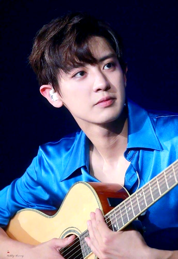 朴灿烈的逗号刘海如何成为潮流新宠