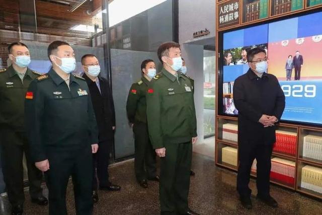 上海警备区首长到杨浦检查调研