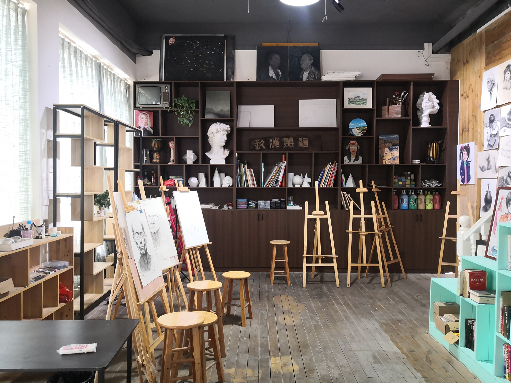 贵港探店成人自助画室,论环境我只服玖凌美绘美术工作室,太赞了