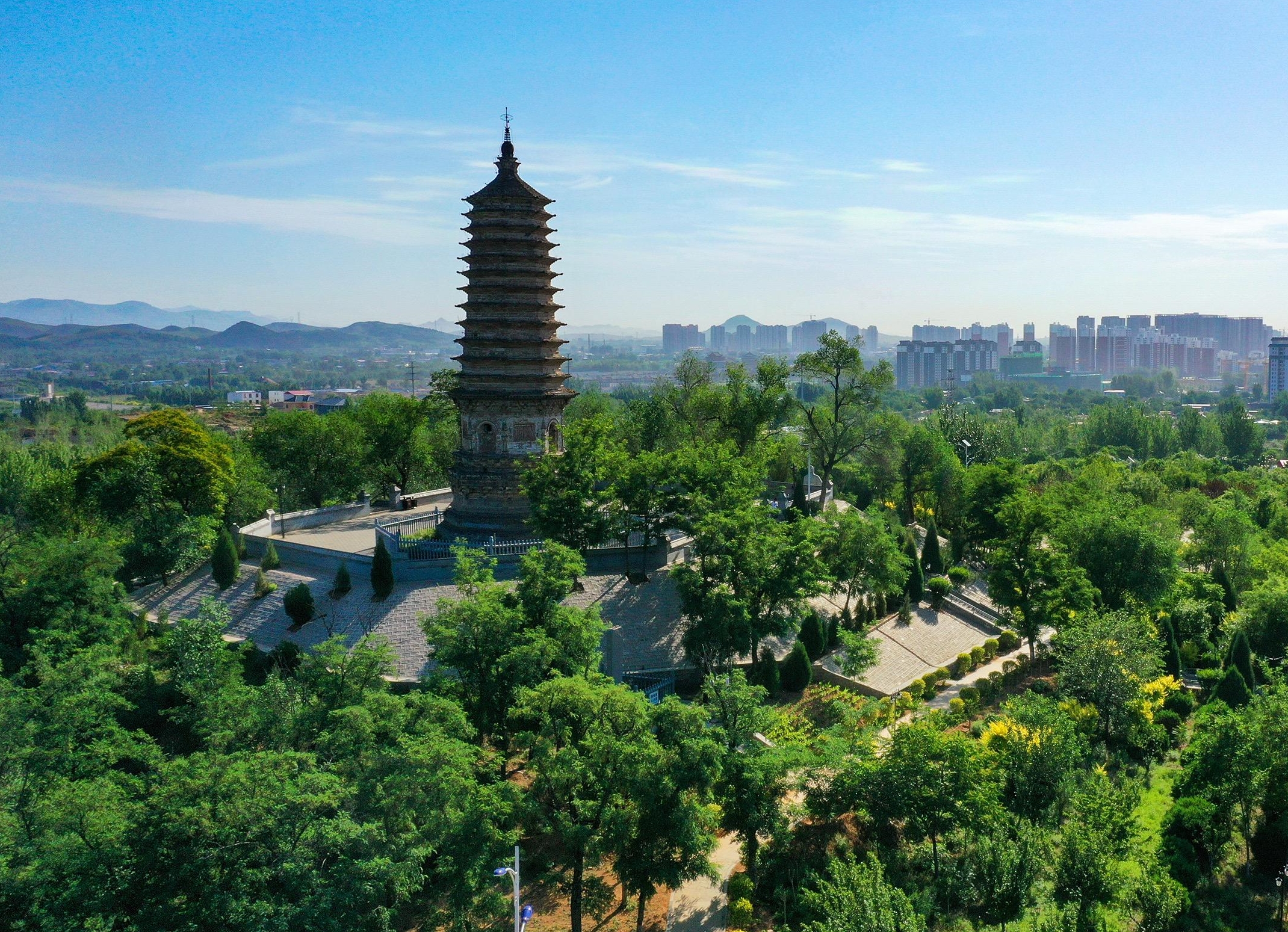 易县山水旅游景点免费推荐 燕都古城,恋乡太行水镇等地等你来!