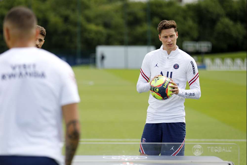 巴黎圣日尔曼中场大将朱利安·德拉克斯勒:我们万事俱备!