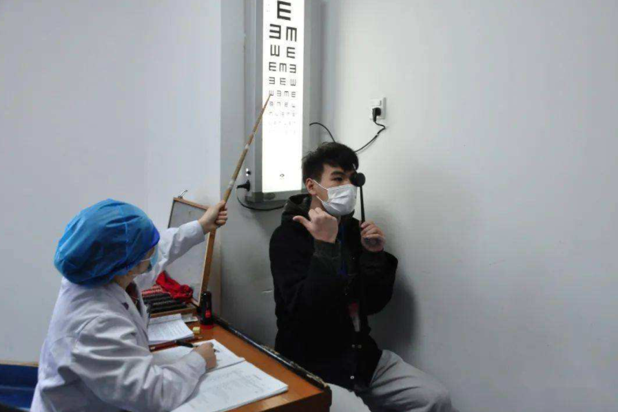 驾校体检视力多少过关