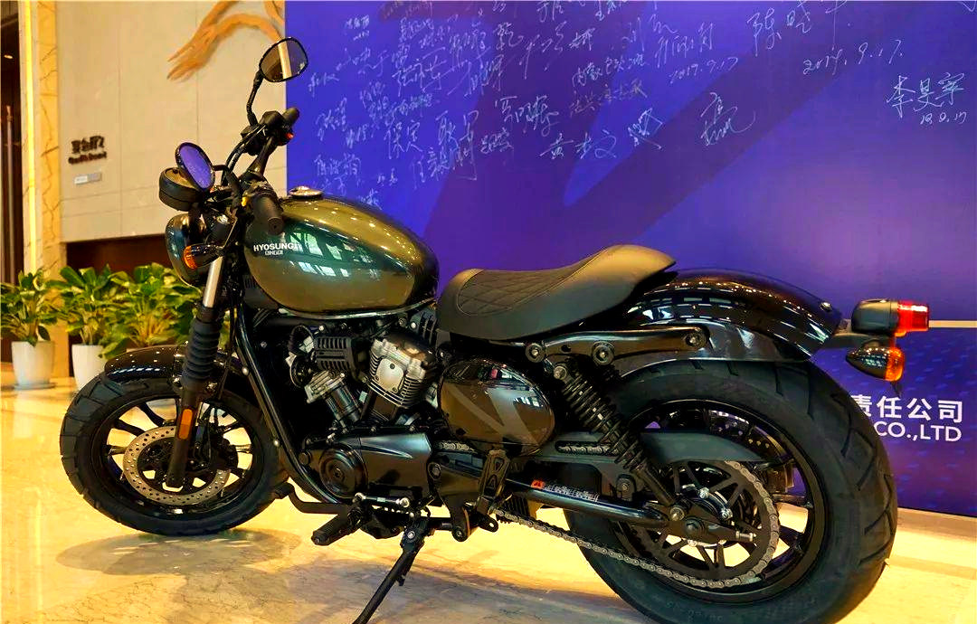 济南轻骑大韩gv300s上市,复古巡航再掀潮流