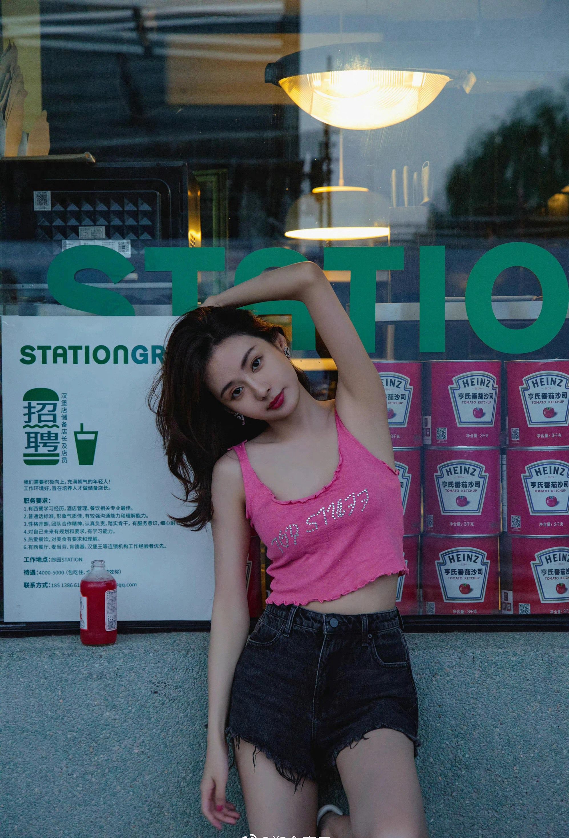 郑合惠子超短裤大长腿性感写真