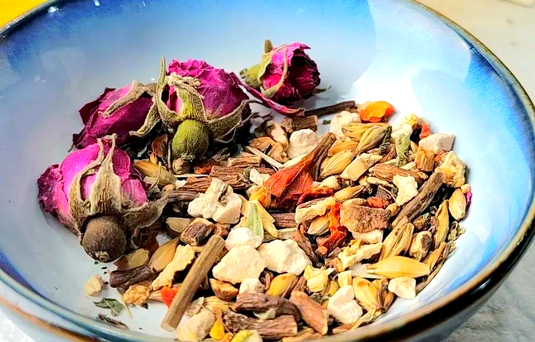 易怒、烦躁、失眠的人适合长期饮用栀子佛手茶