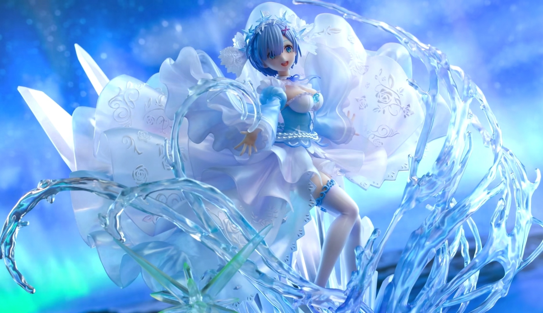 开箱2000元的水晶礼服蕾姆手办,二次元的快乐就是这么简单!