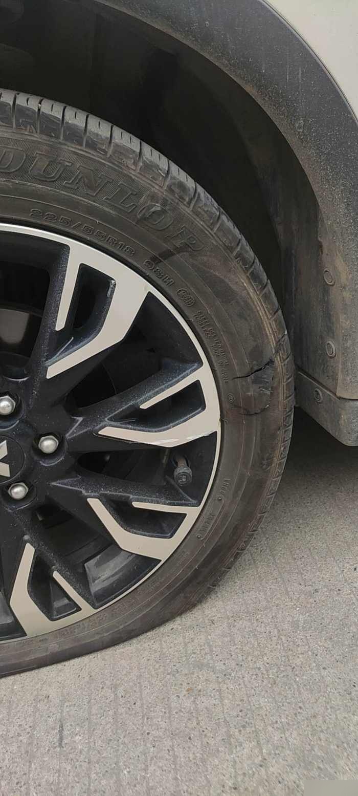 什么原因导致轮胎爆胎