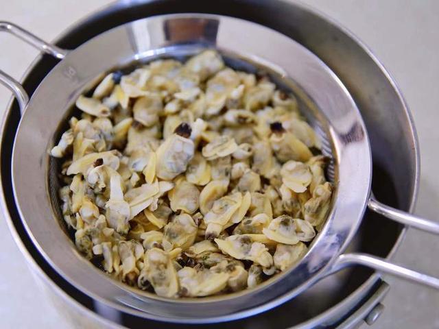 过年吃饺子,试试这道鲜美的蛤蜊水饺吧,绝对不会让你失望