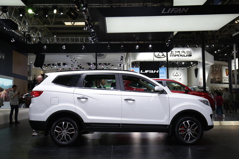 力帆迈威suv的车身尺寸为4440×1760×1730mm,轴距达到2720mm,定位为