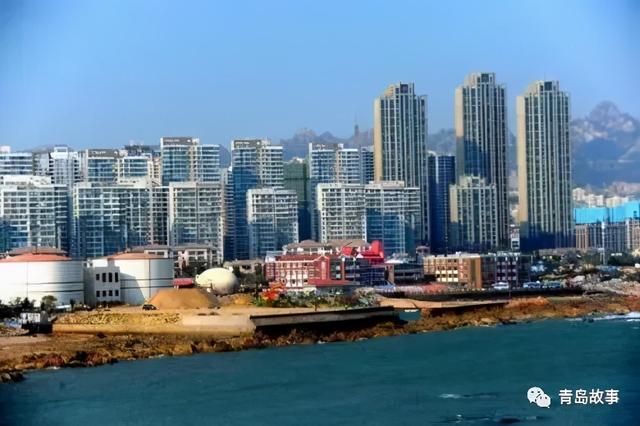 王家麦岛西与徐家麦岛接壤,东与山东头相接,北与海洋大学交界,南与