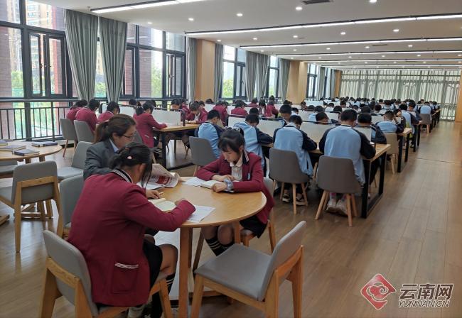 昆明官渡区开启"图书馆 学校"阅读新模式