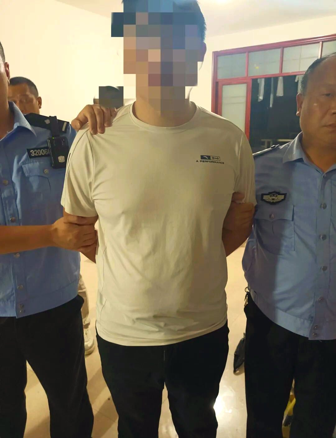 丰城警方打击电信诈骗团伙:抓捕行动与警方面声明