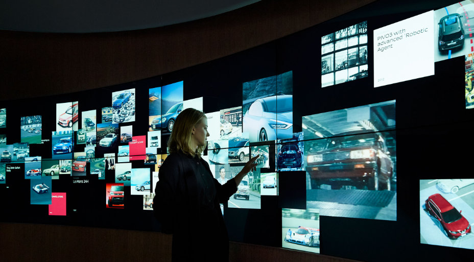 探索数字互动：大屏魔墙互动的应用场景及优势