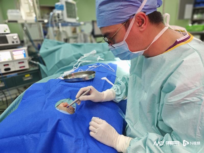 罹患鸟面综合征失聪,公益资助下手术让女孩"听见春天"