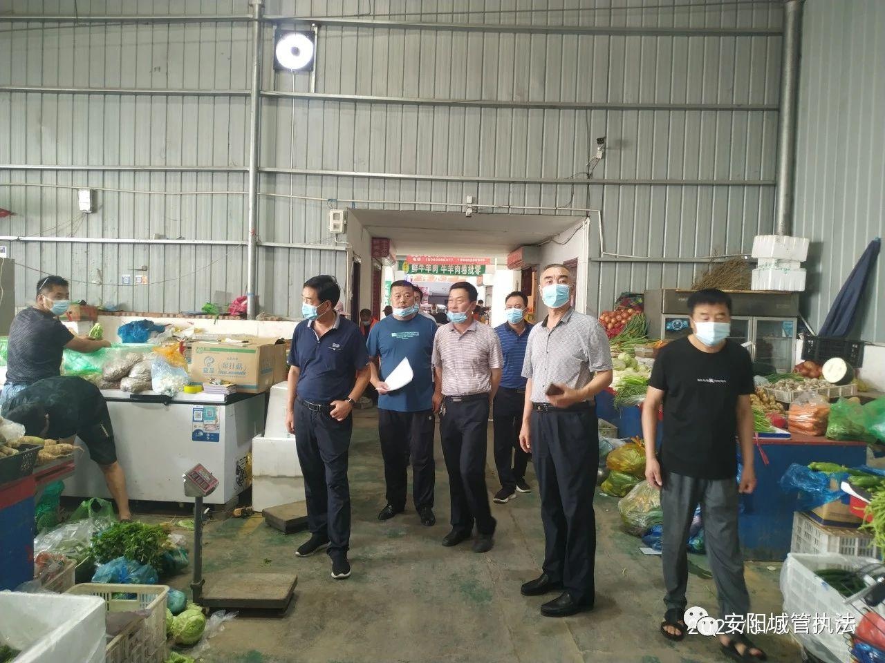 市政协领导侯津琪调研指导全市农贸市场升级改造建设工作