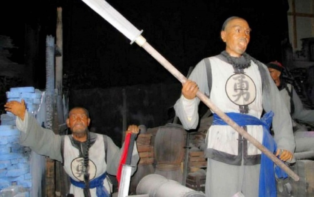 清朝士兵衣服上的"兵"和"勇",虽一字之差,地位却天壤之别