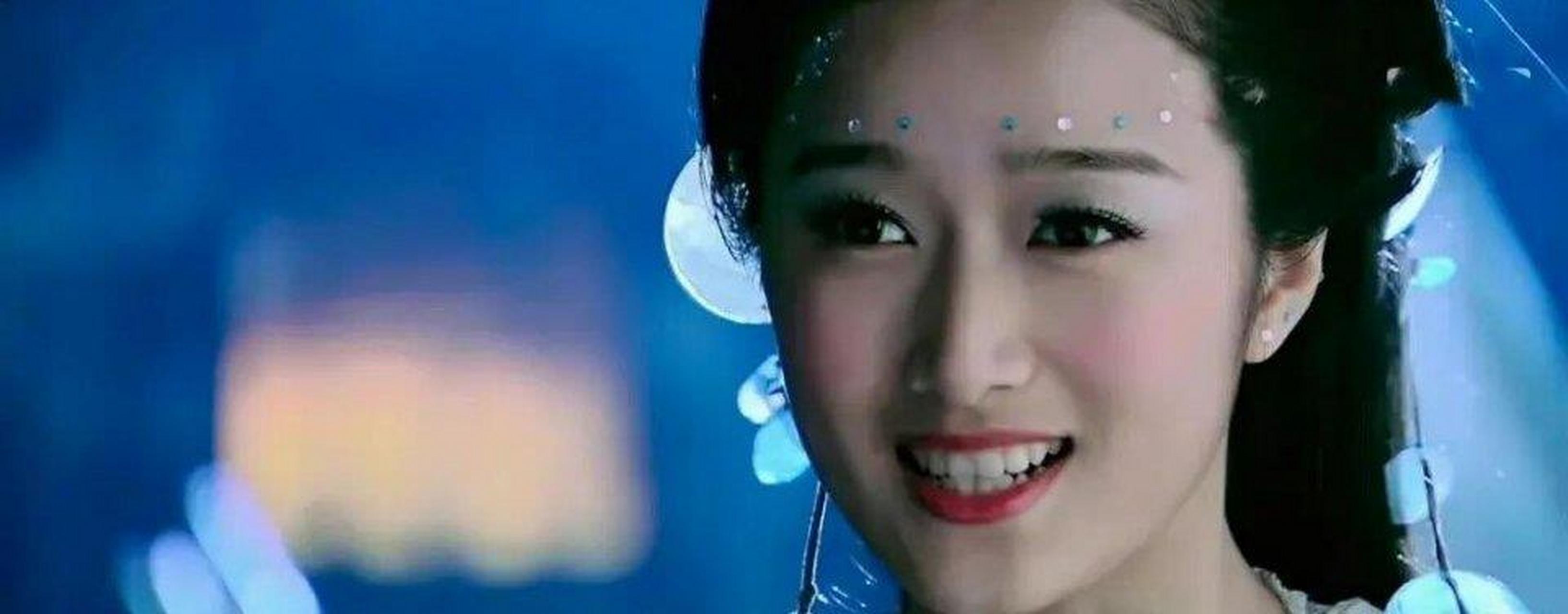 仙剑奇侠传三里面的水碧真的是太美了,颜值好高,当初真的是惊艳了我