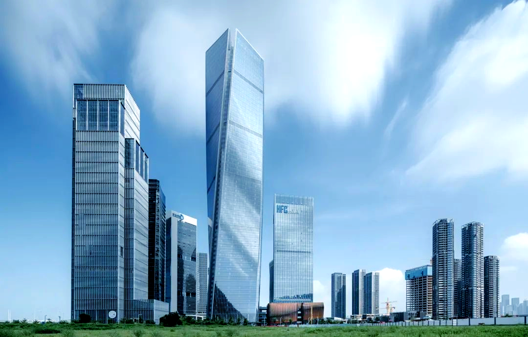 深圳前海世茂大厦:全球最高的扭转建筑之一