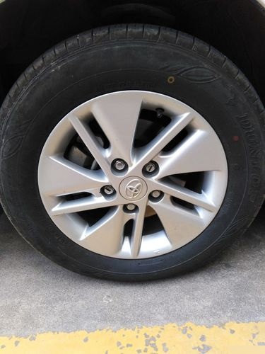 卡罗拉原厂轮胎是什么品牌