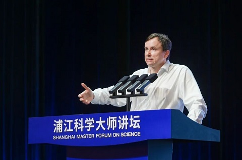 菲尔茨奖得主安德烈·奥昆科夫做客复旦大学浦江科学大师讲坛:数学是