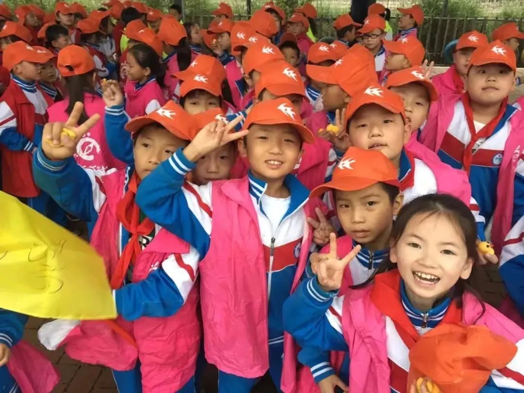 师者如光 虽微致远 羊山外国语小学优秀教师陈春玲