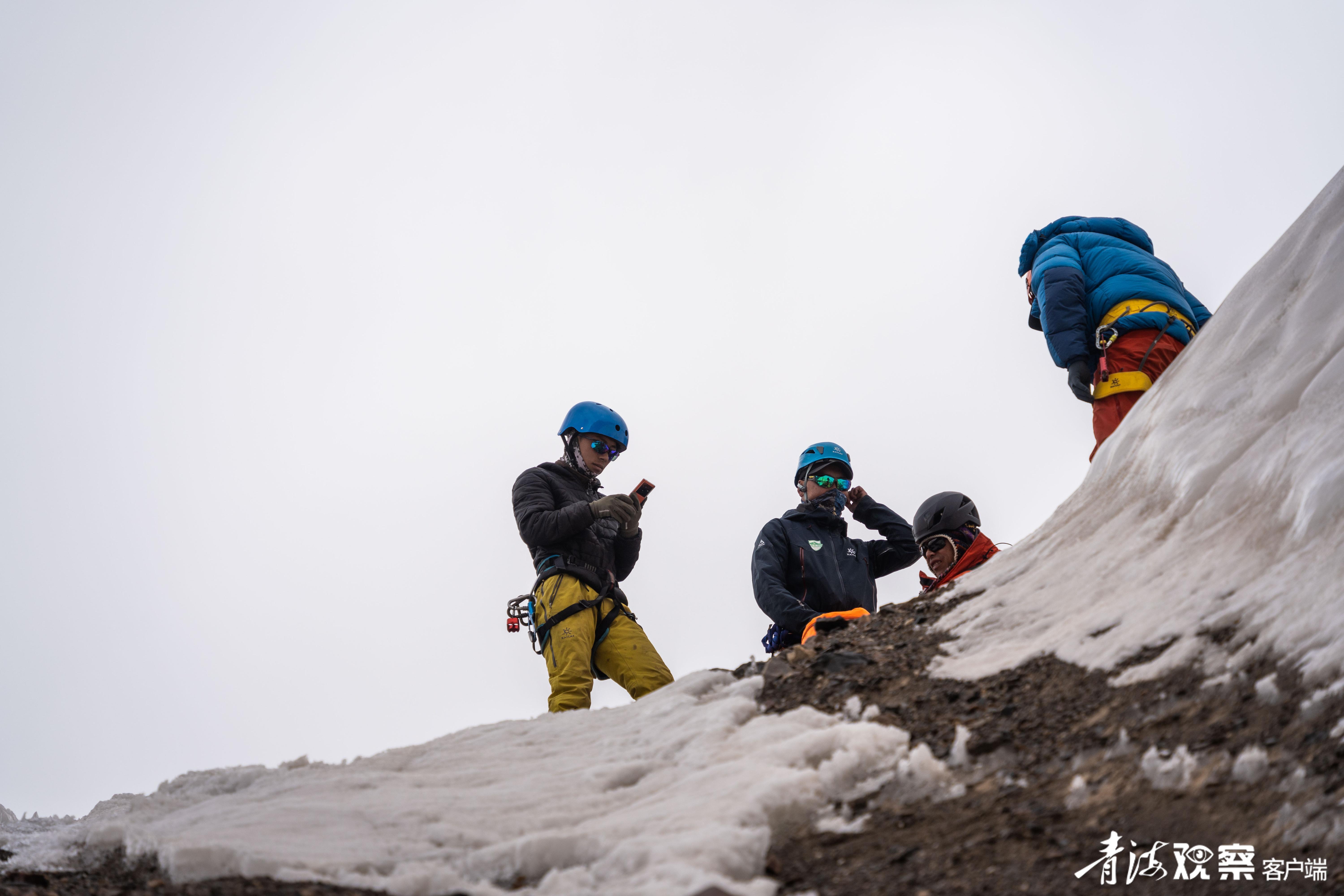 厉害了,登山队员!全国87人成功登顶玉珠峰