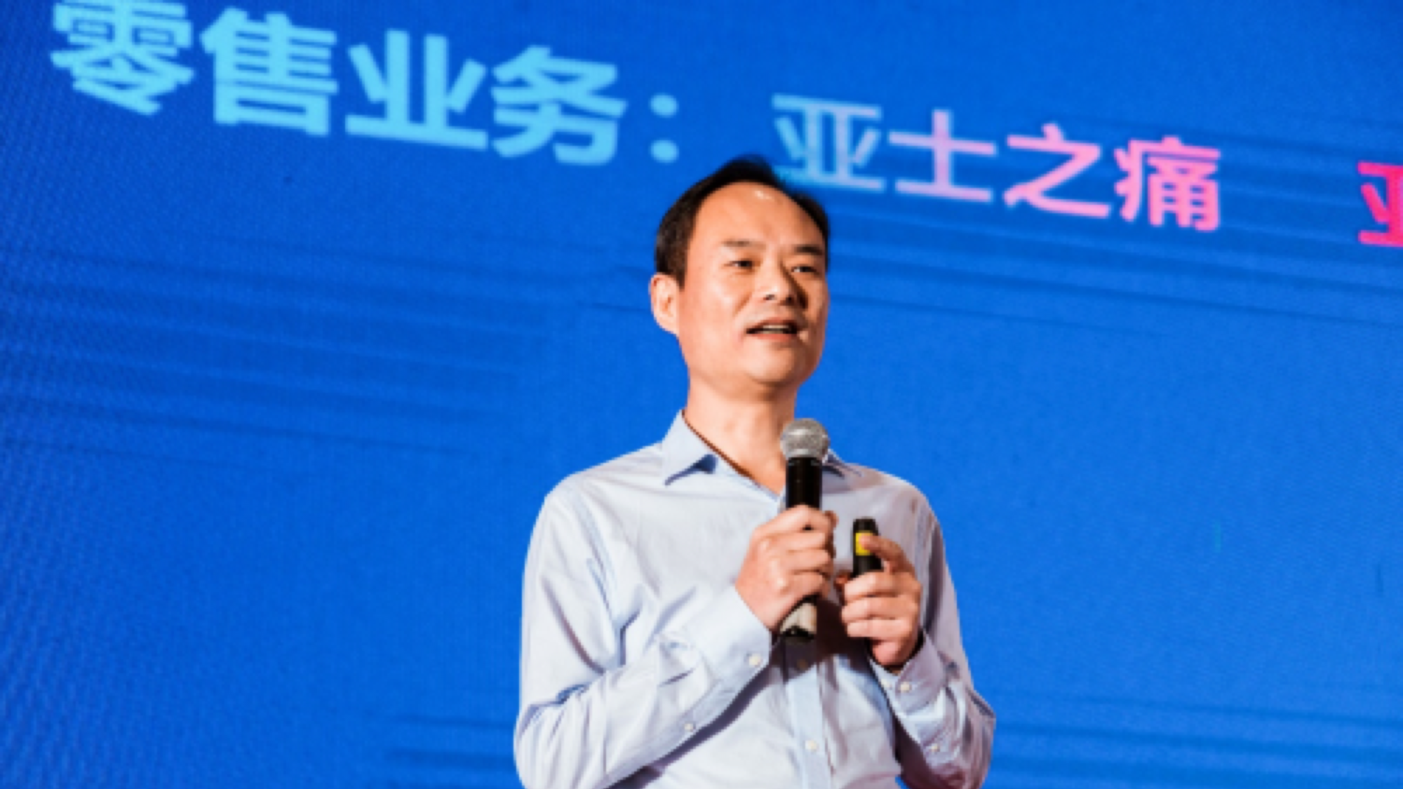 1,同舟共济 共筑未来(多乐士,区域经销商) 2,识势 造英雄(立邦长润发