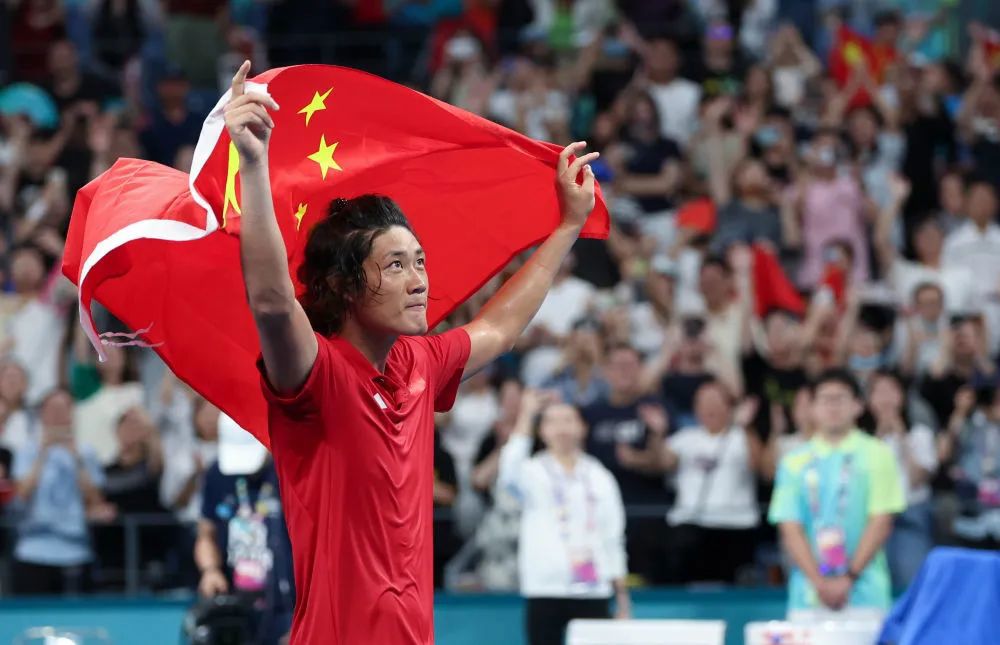 最美中国红!