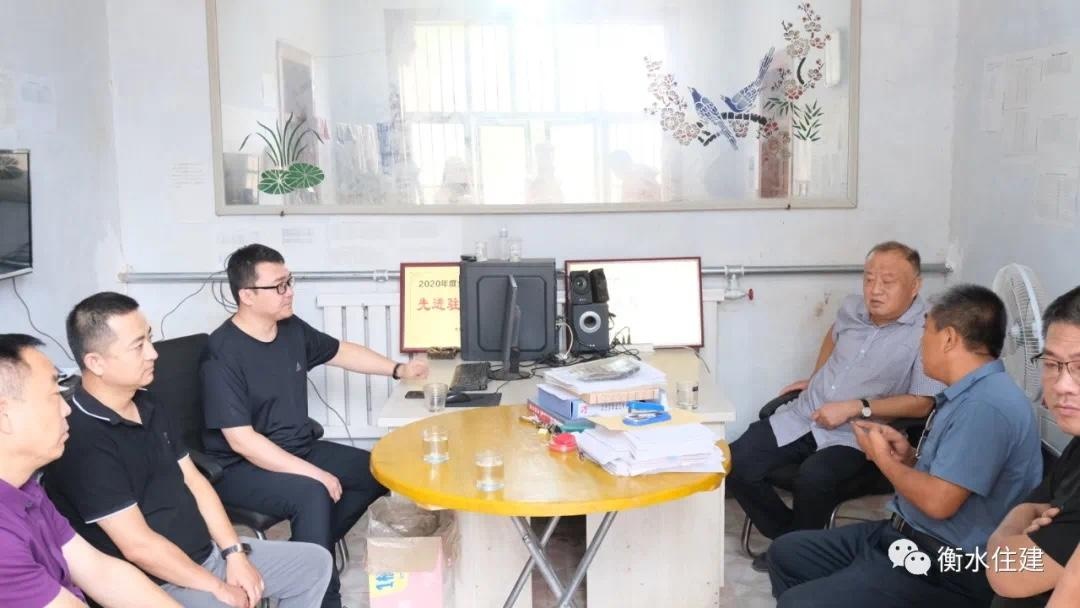 市住建局局长郑建合带队赴定点帮扶村走访慰问脱贫户